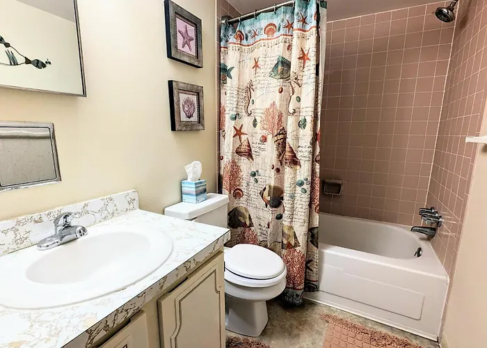 Surfside 84 Unit 18 Apartment